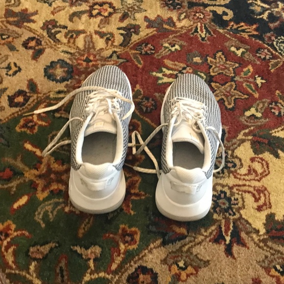 Under Armour - Picture 1 of 5